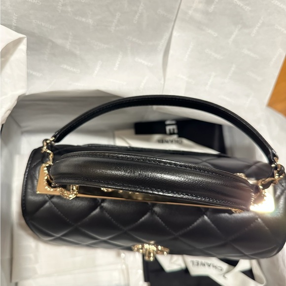 Chanel 23C black trendy Cc raised letter champagne hardware never used condition - Picture 9 of 9